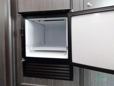 2027 Grech RV Strada-ion AWD — photo 13 view