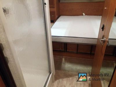 2017 Winnebago Vista - Photo 13