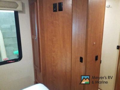 2017 Winnebago Vista - Photo 19
