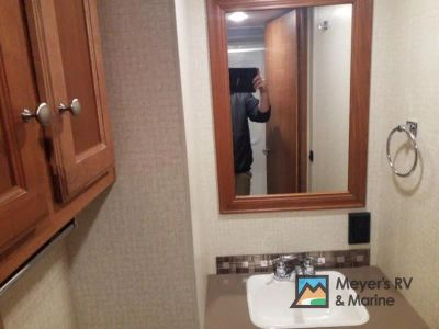 2017 Winnebago Vista - Photo 16