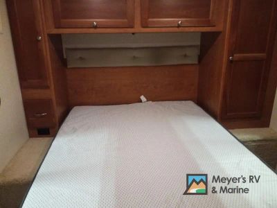 2017 Winnebago Vista - Photo 17