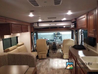 2017 Winnebago Vista - Photo 8