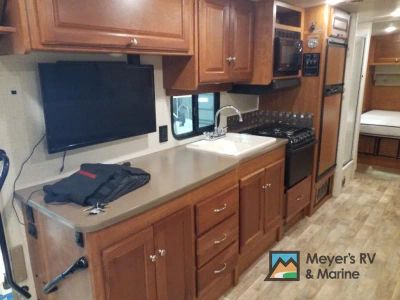 2017 Winnebago Vista - Photo 11