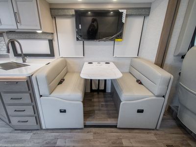 2026 Thor Motor Coach Resonate - Photo 11