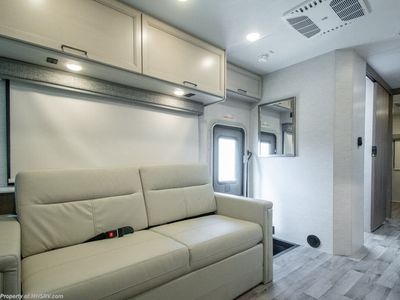 2026 Thor Motor Coach Resonate - Photo 8