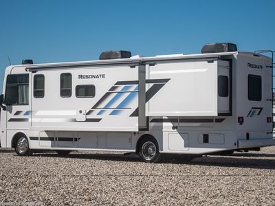 2026 Thor Motor Coach Resonate - Photo 2