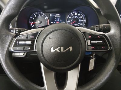 2024 Kia Forte — photo 12 view