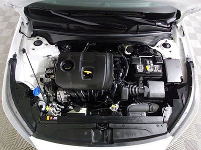 2024 Kia Forte — photo 9 view