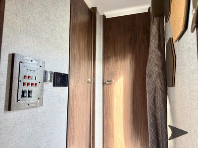 2018 Forest River RV Cherokee Arctic Wolf - Photo 38