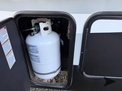 2018 Forest River RV Cherokee Arctic Wolf - Photo 5