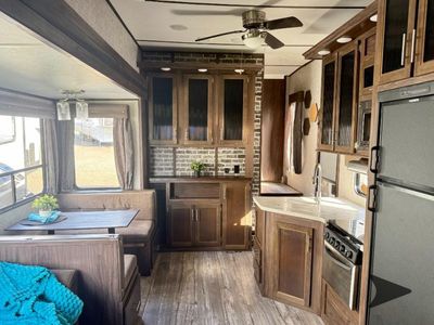 2018 Forest River RV Cherokee Arctic Wolf - Photo 11
