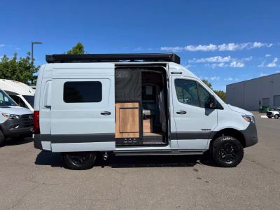 2027 Winnebago REVEL — photo 13 view