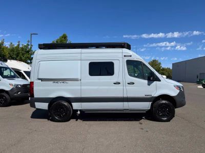 2027 Winnebago REVEL — photo 14 view