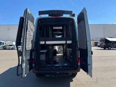 2027 Winnebago REVEL — photo 15 view