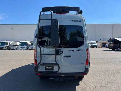 2027 Winnebago REVEL — photo 16 view