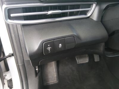 2024 Hyundai Elantra — photo 14 view