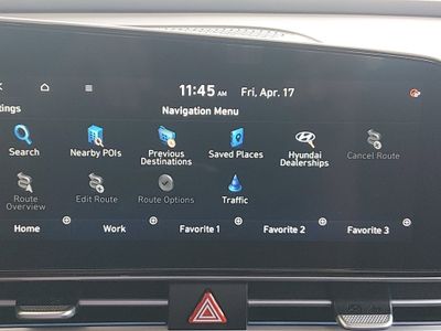 2024 Hyundai Elantra — photo 18 view