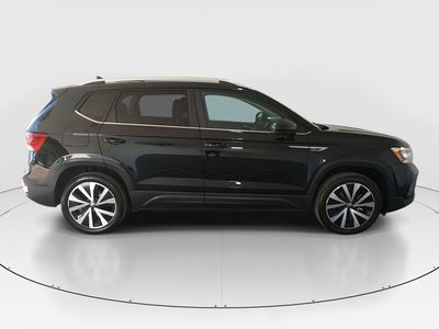 2024 Volkswagen Taos - Photo 8