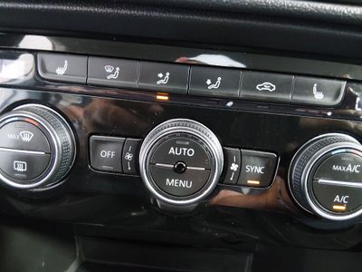2024 Volkswagen Taos - Photo 19
