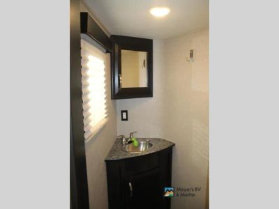 2017 Dutchmen RV Voltage - Photo 53
