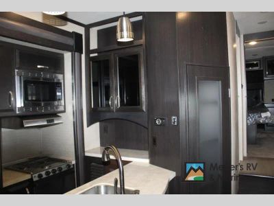 2017 Dutchmen RV Voltage - Photo 26