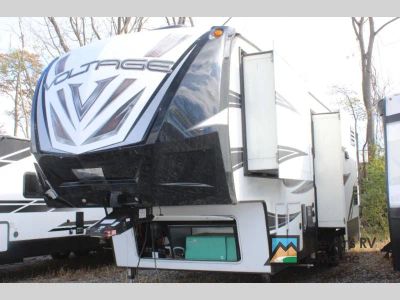 2017 Dutchmen RV Voltage - Photo 3