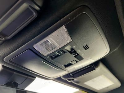 2018 Toyota RAV4 — photo 18 view