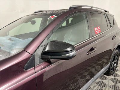 2018 Toyota RAV4 — photo 10 view