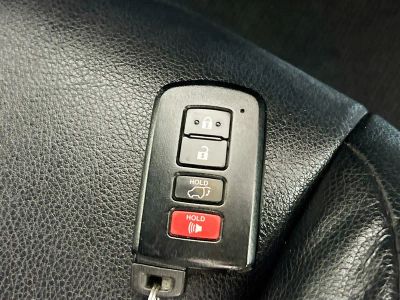 2018 Toyota RAV4 — photo 32 view