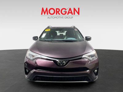 2018 Toyota RAV4 — photo 8 view