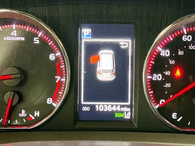 2018 Toyota RAV4 — photo 19 view