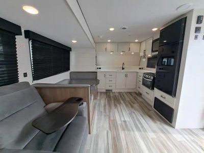 2025 Jayco Jay Flight SLX — photo 9 view
