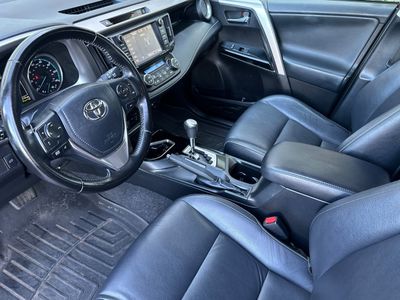 2026 2018 Toyota RAV4 - Photo 11