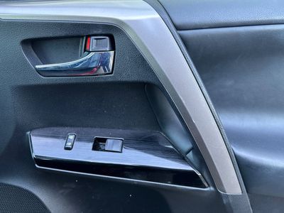 2026 2018 Toyota RAV4 - Photo 19