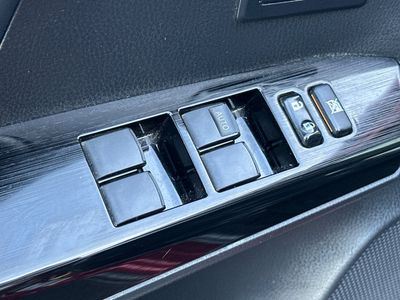 2026 2018 Toyota RAV4 - Photo 13
