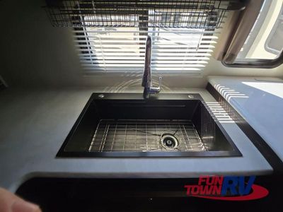 2019 Prime Time RV Sanibel - Photo 18