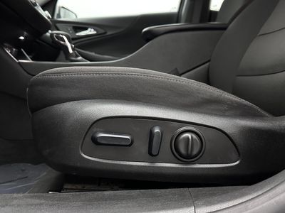 2024 Chevrolet Malibu - Photo 12