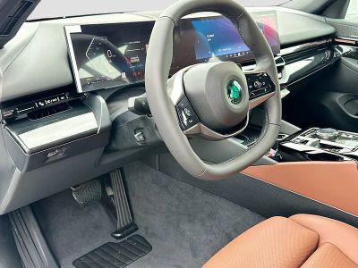 2026 BMW 5 Series — photo 7 view