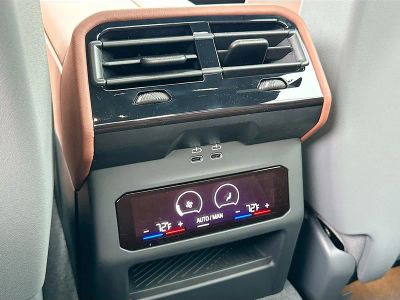 2026 BMW 5 Series — photo 20 view