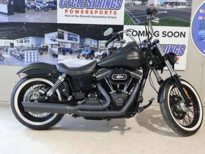 2016 Harley-Davidson® FXDB - Dyna® Street Bob® — front three-quarter view