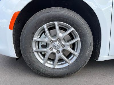 2026 Chrysler Voyager - Photo 11