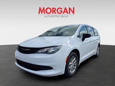 2026 Chrysler Voyager - Photo 2