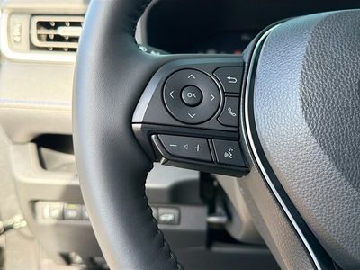 2025 Toyota RAV4 - Photo 36