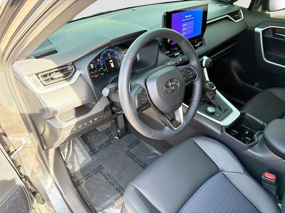2025 Toyota RAV4 - Photo 25