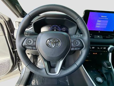 2025 Toyota RAV4 - Photo 38