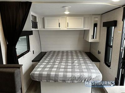 2024 Jayco Jay Flight SLX - Photo 8