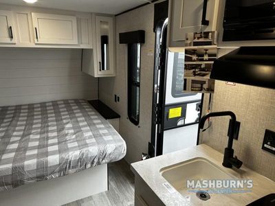 2024 Jayco Jay Flight SLX - Photo 11