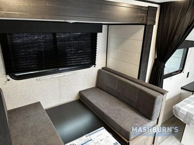 2024 Jayco Jay Flight SLX - Photo 9