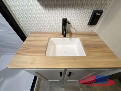 2025 Coachmen RV Brookstone - Photo 37