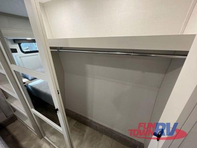 2025 Coachmen RV Brookstone - Photo 44